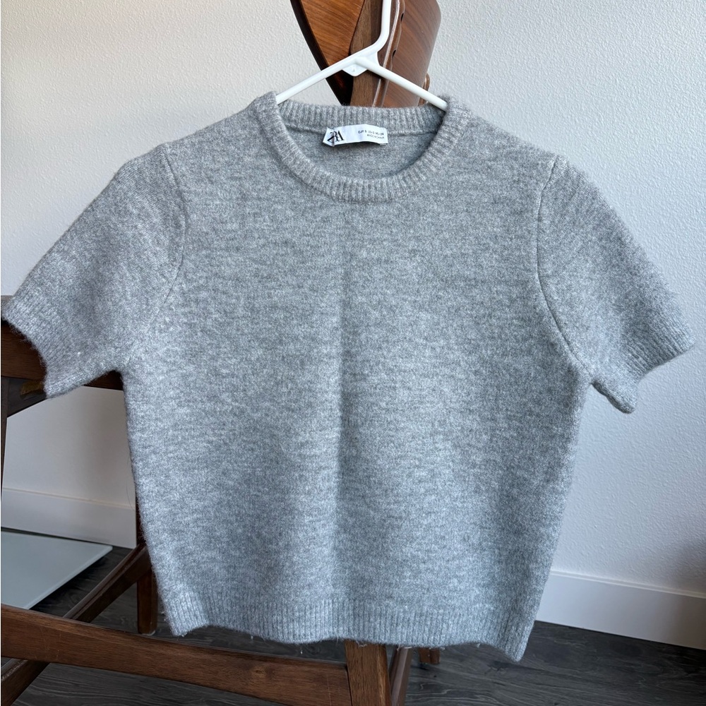 SHORT SLEEVE KNIT CROP TOP